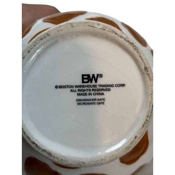 Boston Warehouse Giraffe-Themed Ceramic Mug By Boston Warehouse Dishwasher & Mic - Picture 6 of 8